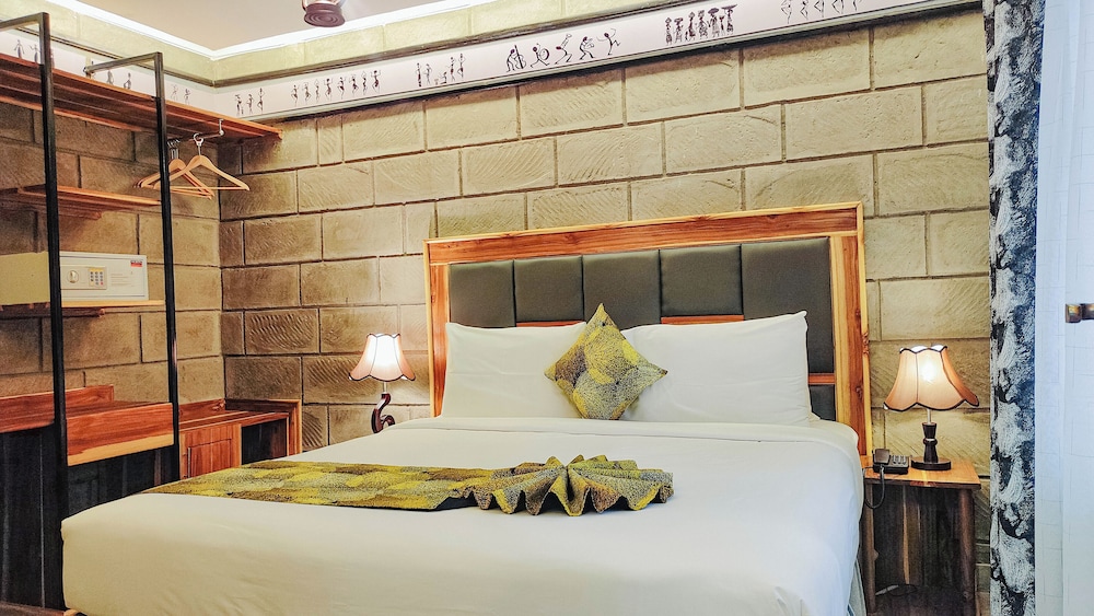 LUXURY, SUITE, GARDEN VIEW, BALCONY