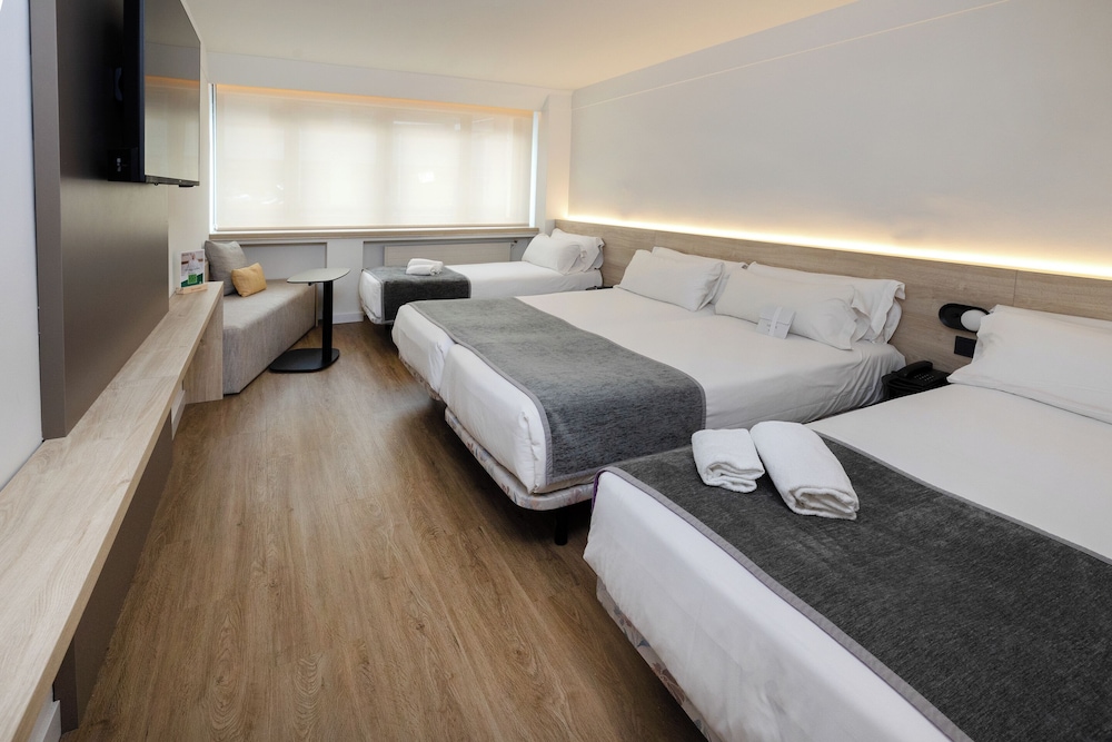 Room, Quadruple, 4 Beds