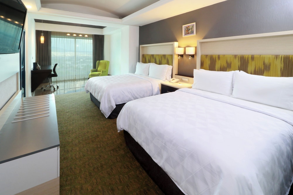 Holiday Inn Queretaro Zona Diamante 13/50