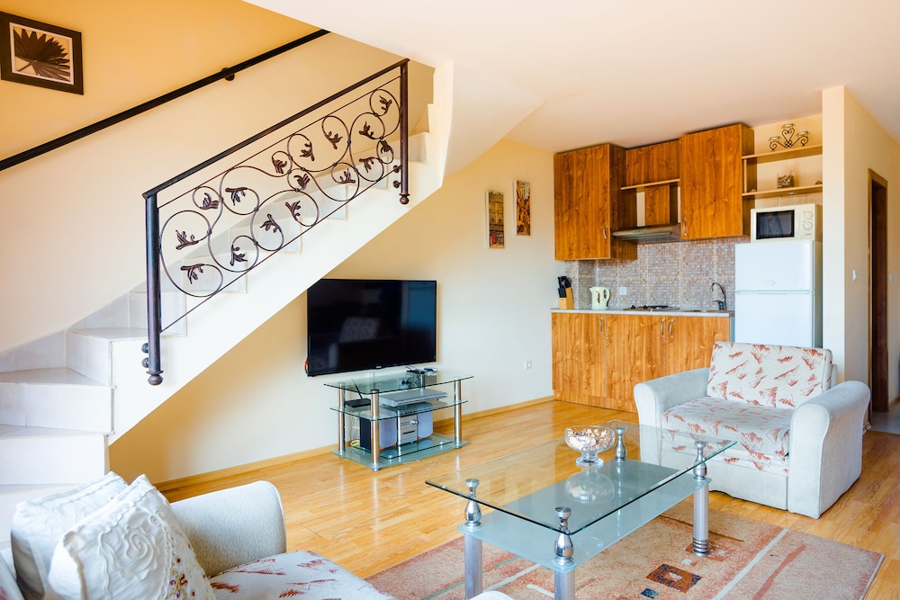 TSB Sunny Victory Apartments 46/72