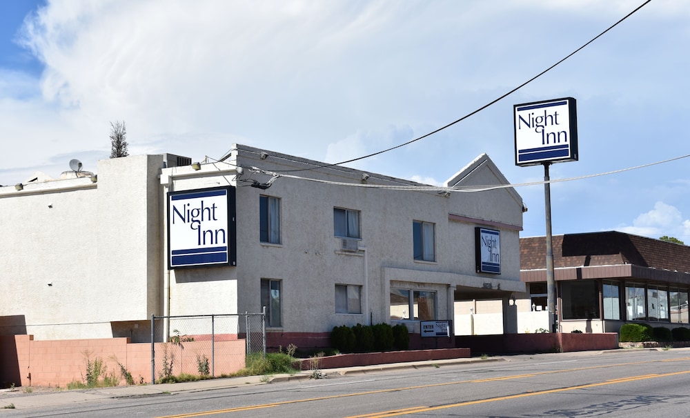 Night Inn Globe 4/49