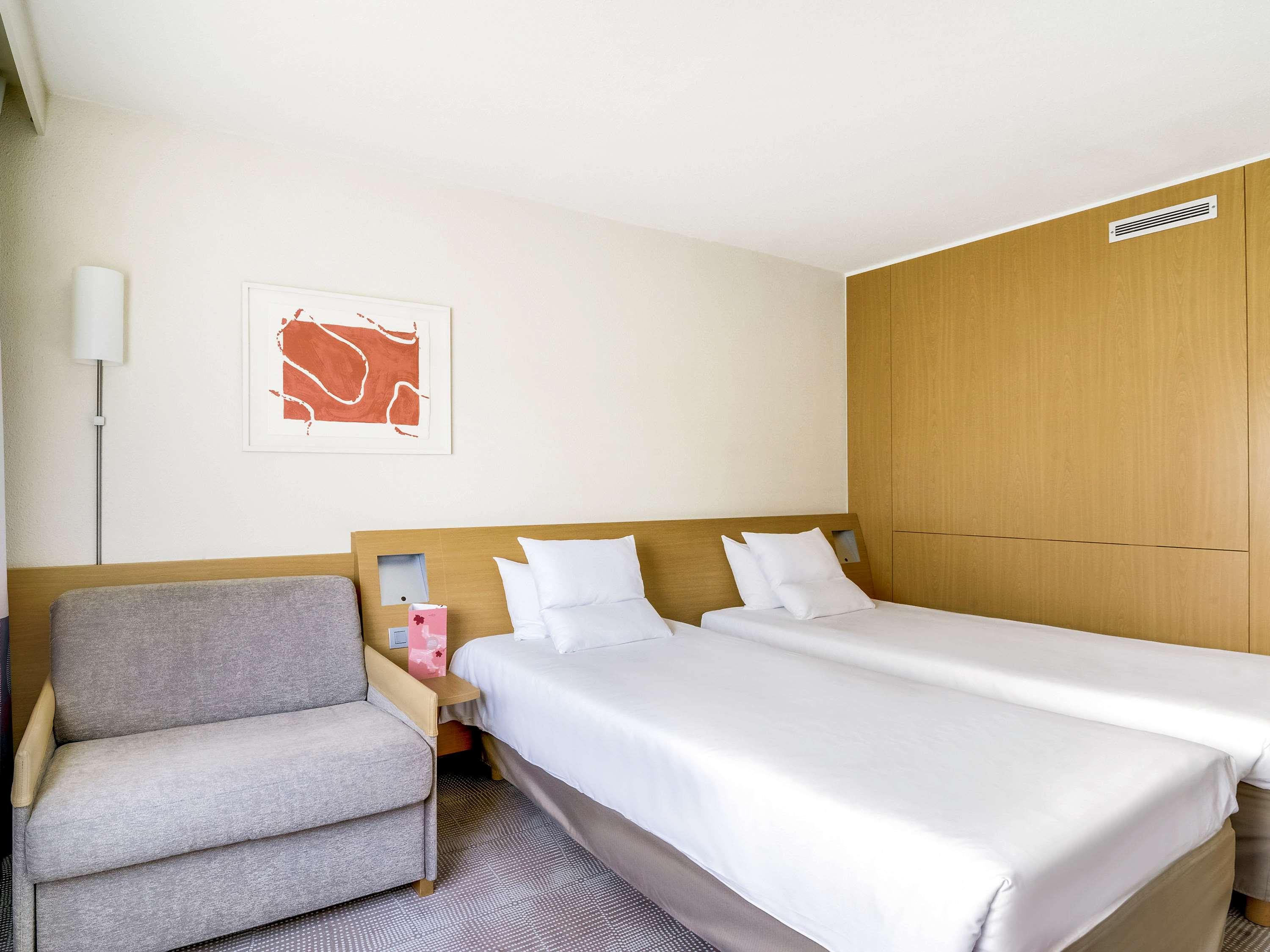 CLASSIC, TWIN BEDS, SOFA