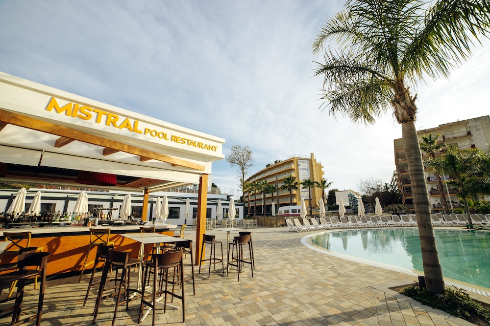 Alannia Salou 49/49