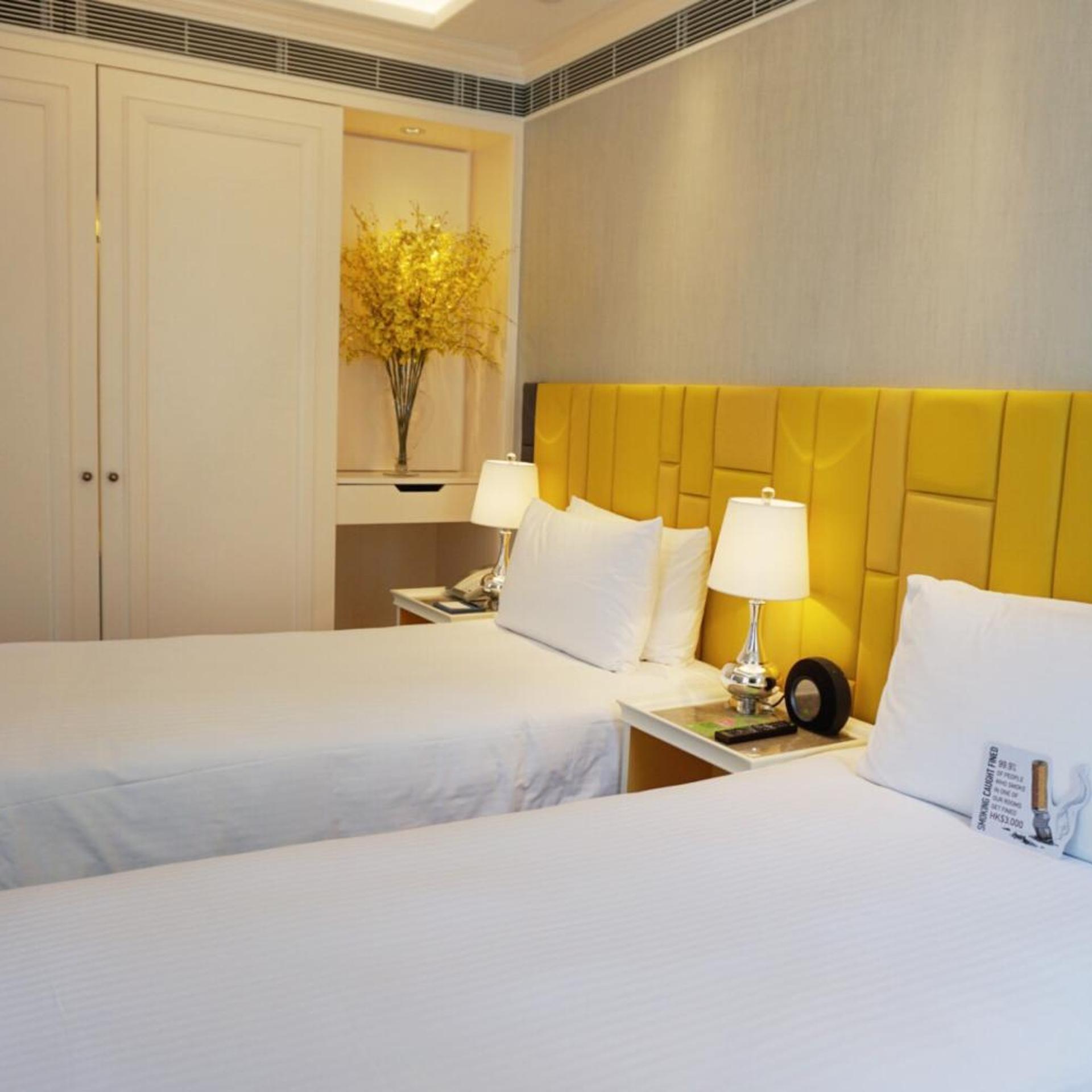 DELUXE, SUITE, TWIN BEDS