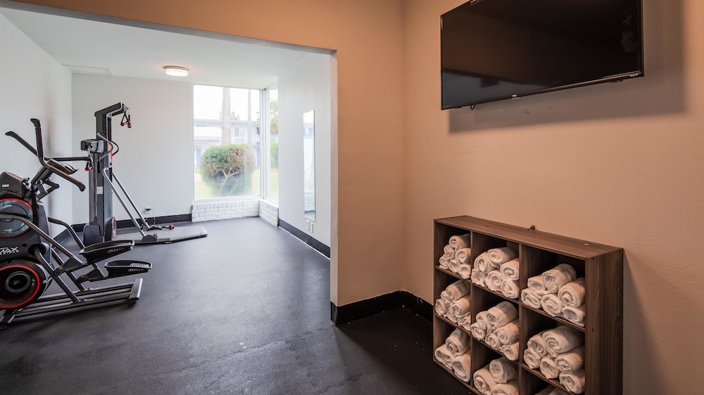 Surestay Plus Hotel By Best Western Sacramento Cal Expo 25/39