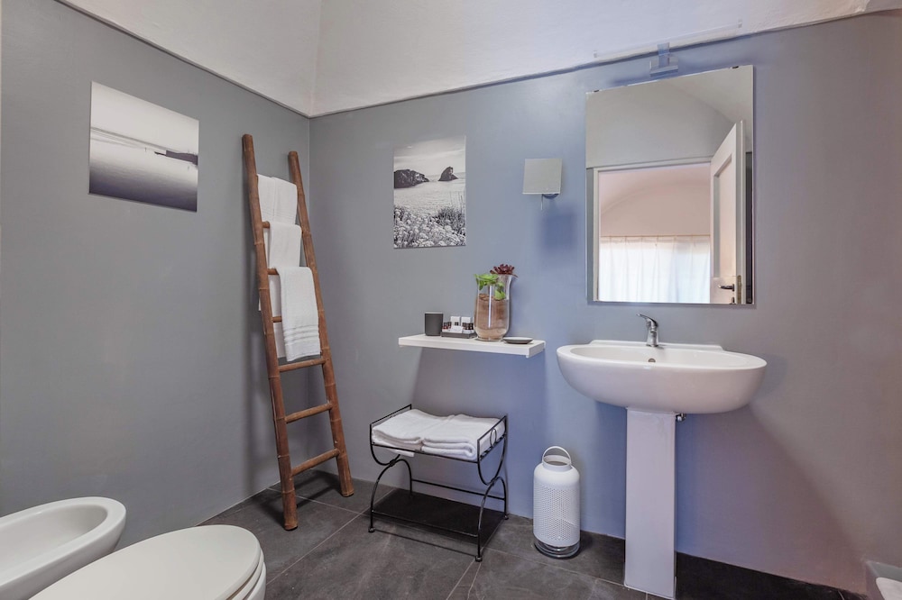 Pantelleria Dream Resort 47/49