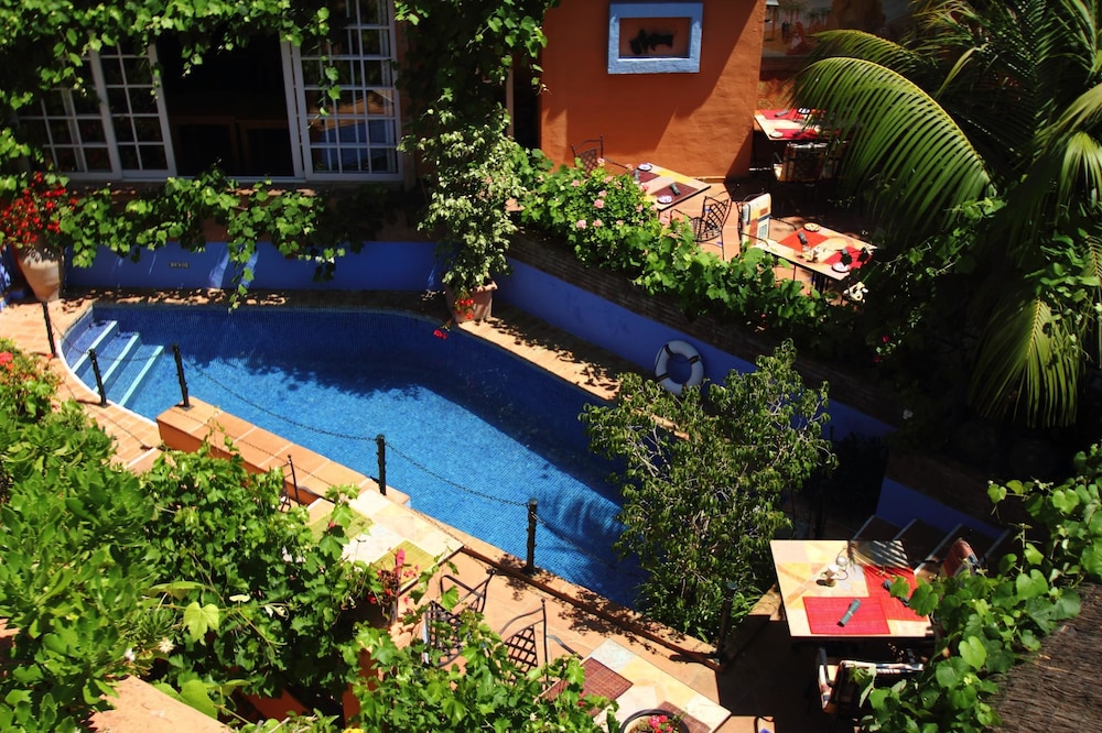 Amanhavis Hotel 31/41
