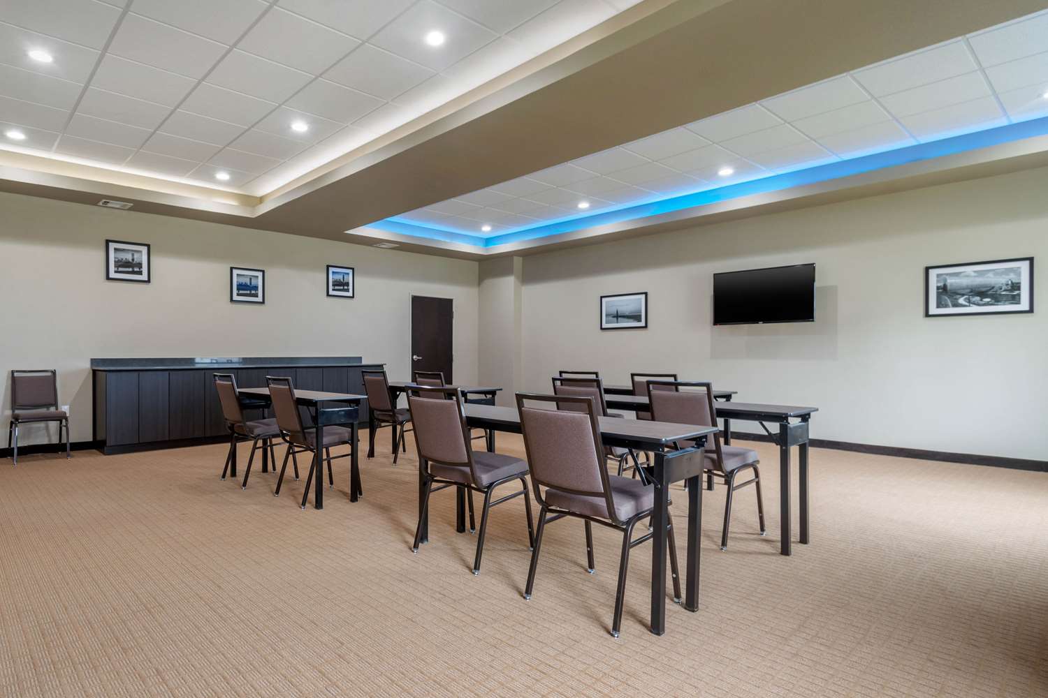 MainStay Suites Bricktown near Medical Center 16/17