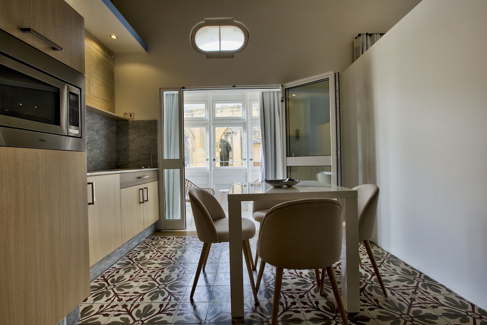 Barrakka Suites 5/50
