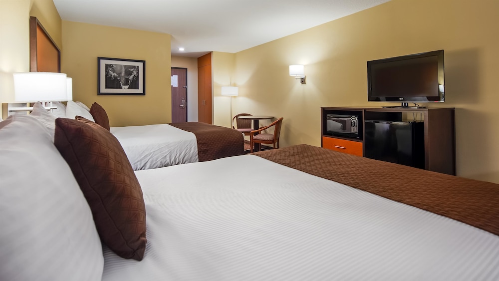 Best Western Cascade Inn & Suites 22/54