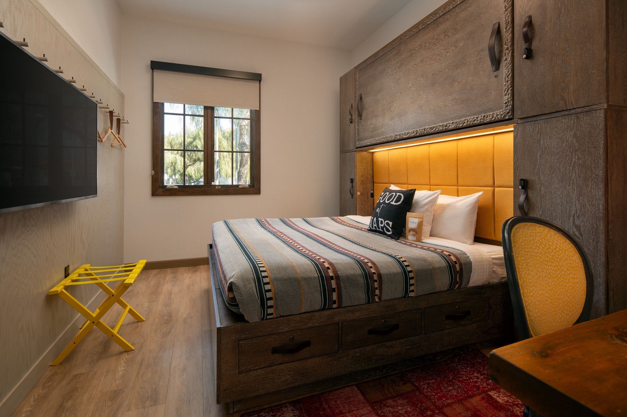 Room at Moxy Santa Barbara, SANTA BARBARA - CA
