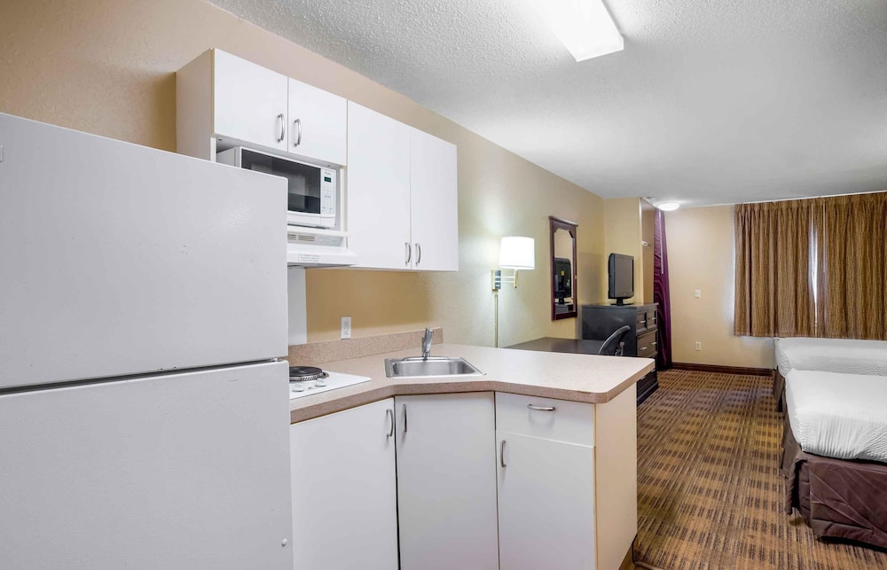 Extended Stay America Pensacola - University Mall 27/45