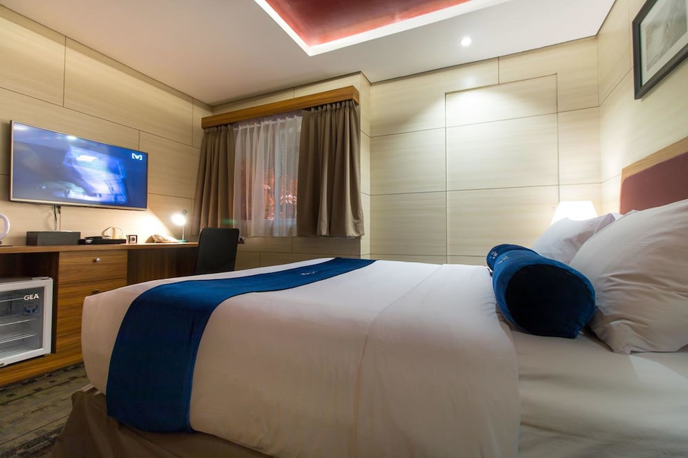 KUTABEX BEACH FRONT HOTEL 25/53