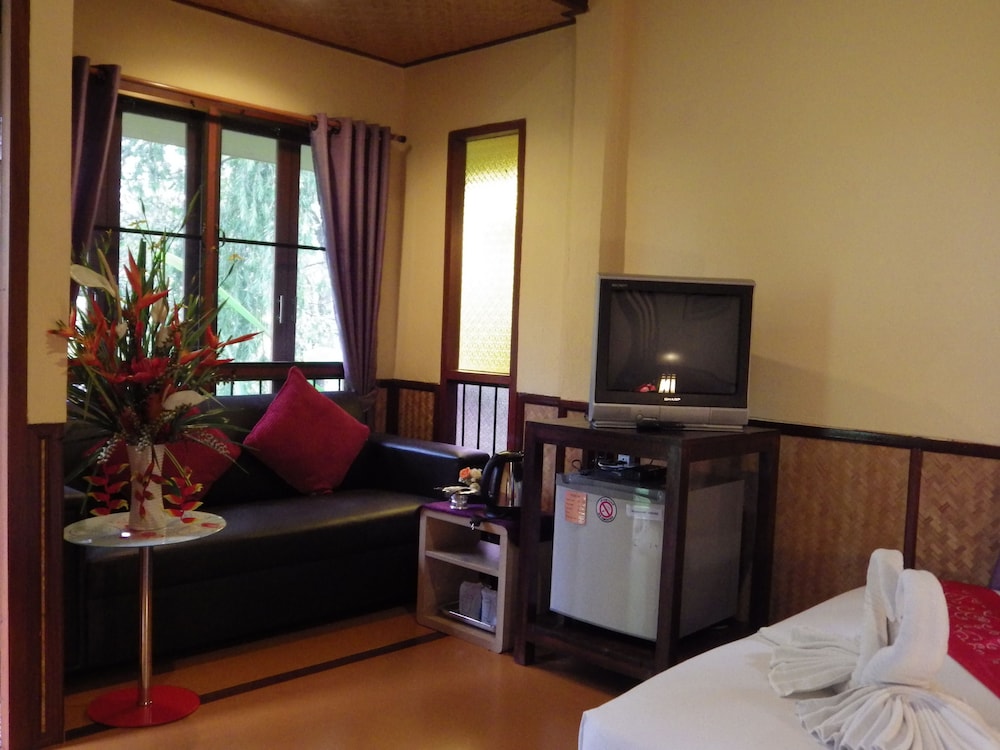 PURA VIDA PAI RESORT 38/65
