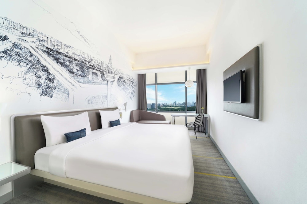 Room, Double Bed, Yello Mona View