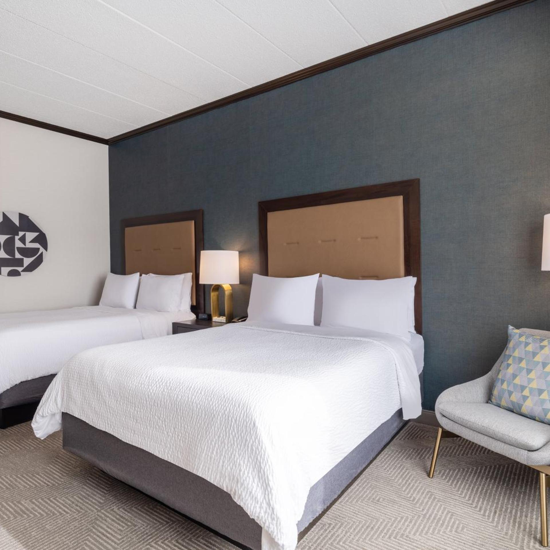 Standard, 2 Queen Beds, Bathtub, Accessible