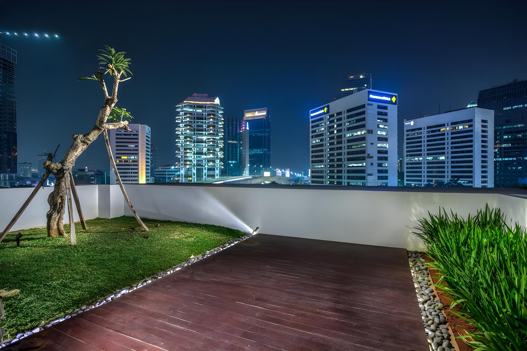 Upscale Suites 19/26