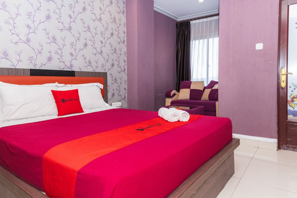 RedDoorz Plus @ Paal 2 Manado (RedDoorz - Elfah Hotel) 11/41