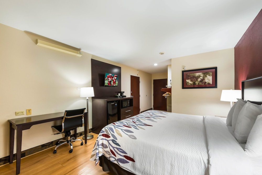 Econo Lodge Inn & Suites Monee 18/59