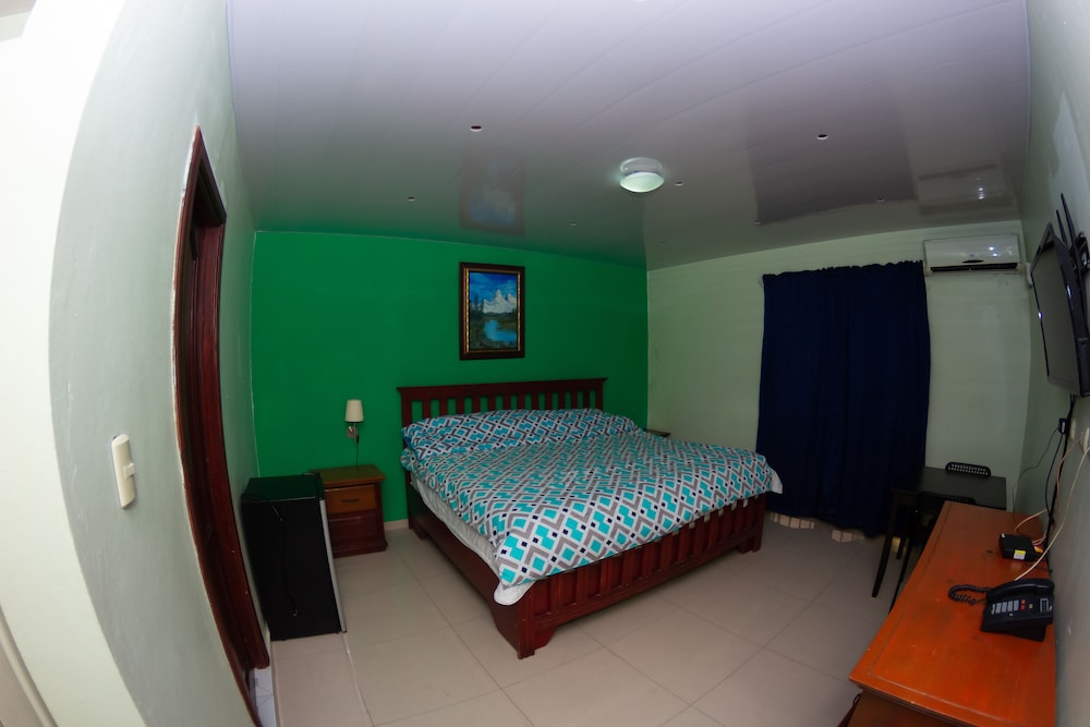STANDARD, QUADRUPLE, 1 SINGLE AND 2 DOUBLE BEDS