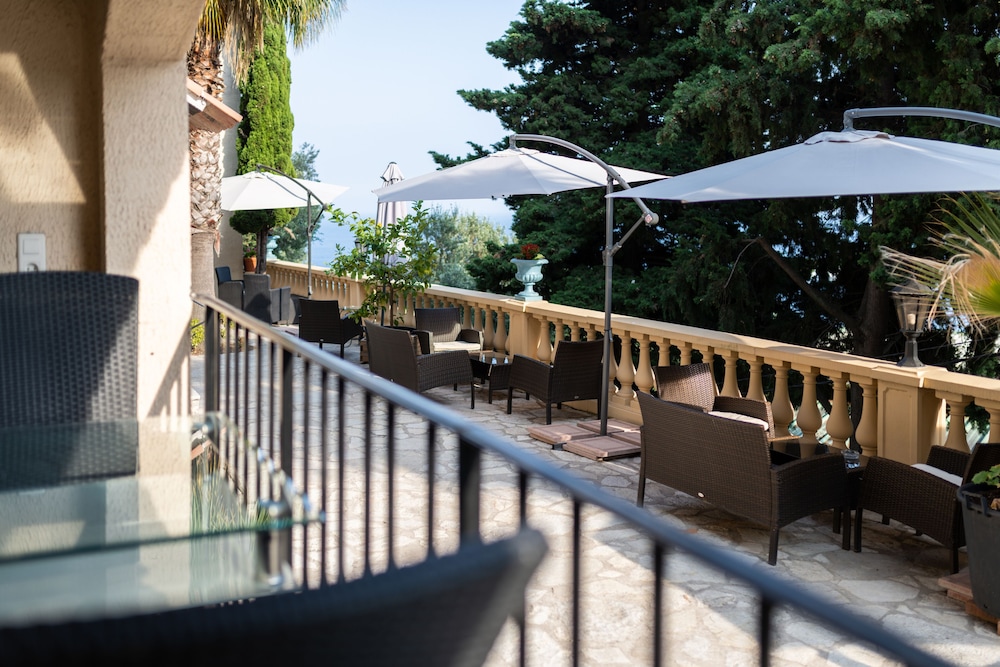 Villa Azur 3/50