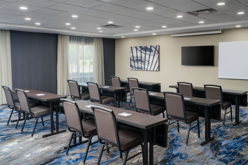 Fairfield Inn & Suites by Marriott Birmingham Bessemer 40/49