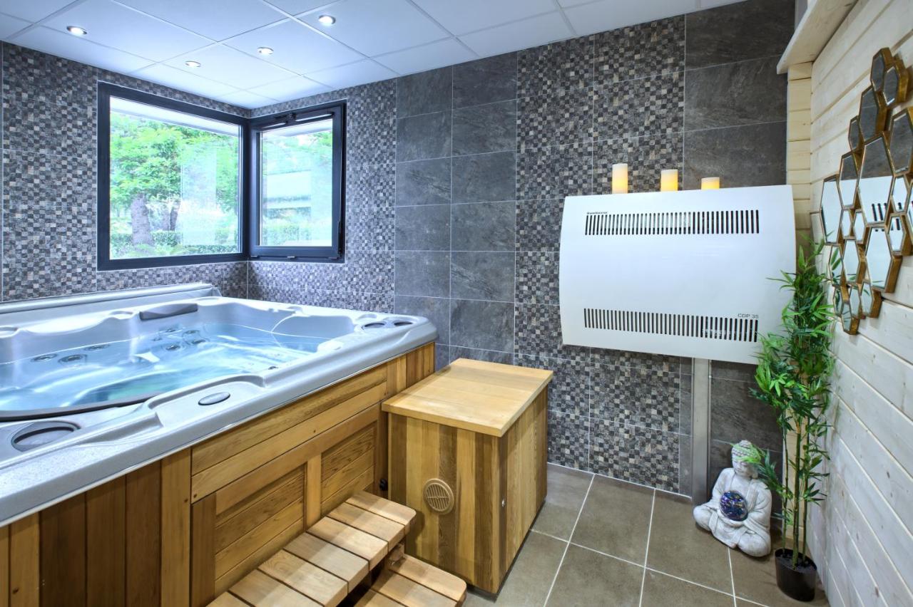 AU COMTÉ D'ORNON HOTEL & SPA 14/23