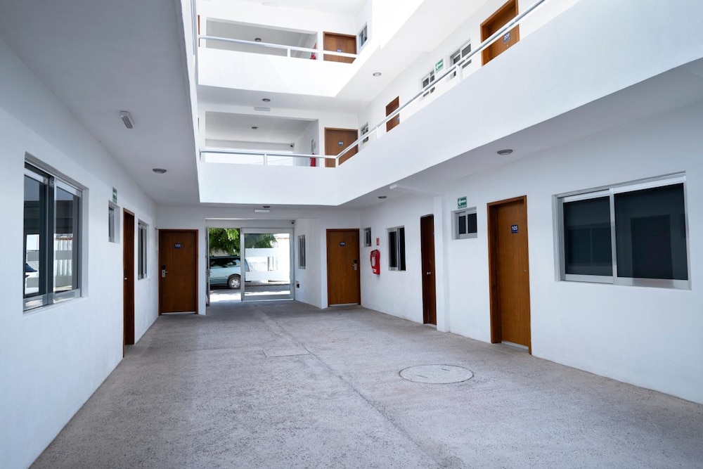 Hotel Star Manzanillo 57/65