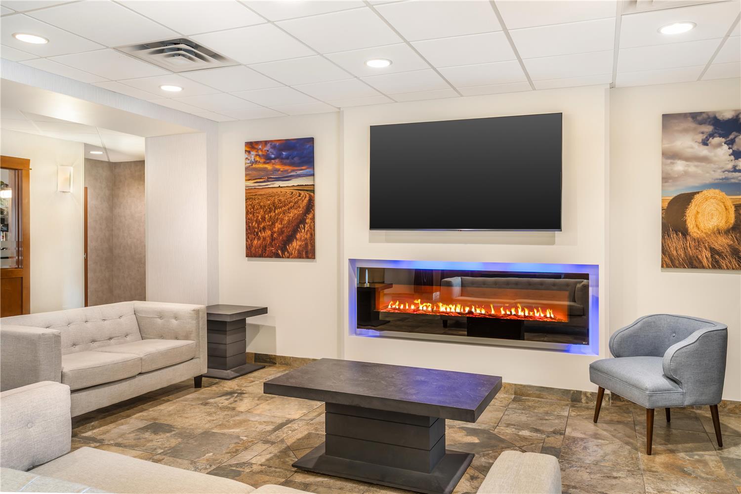 Best Western Plus Service Inn and Suites 36/56