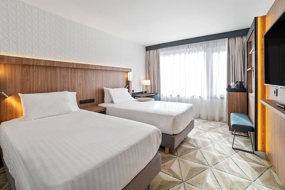Courtyard by Marriott Paris Porte de Versailles 2/34