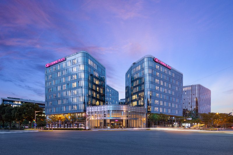 Crowne Plaza Shanghai Hongqiao in SHANGHAI