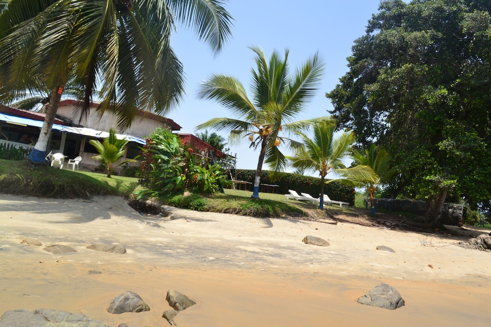 Oceanic Beach Hotel 4/8