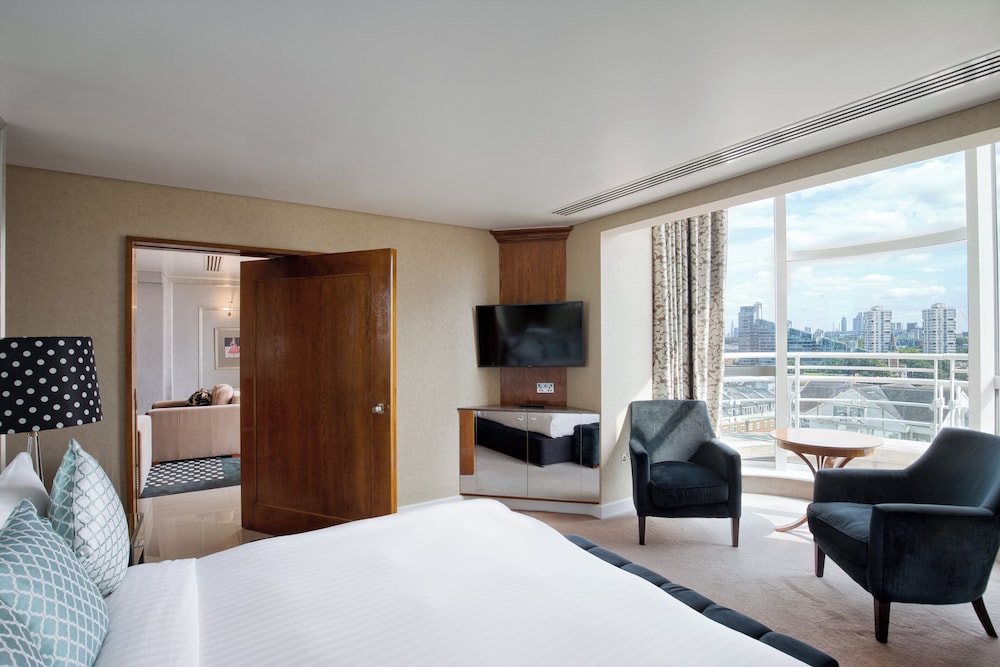 ABINGDON AND KENSINGTON, PENTHOUSE SUITE