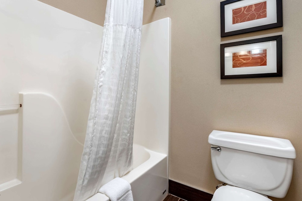 Comfort Suites Columbus West- Hilliard 23/46