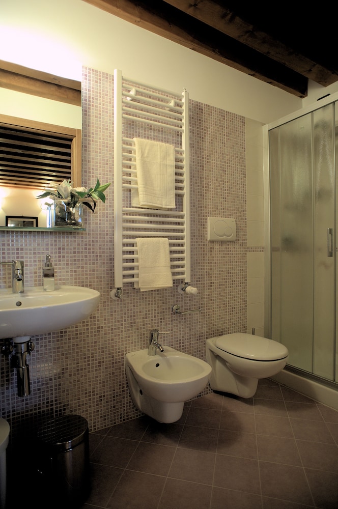 Albergo Antica Corte Marchesini 47/50