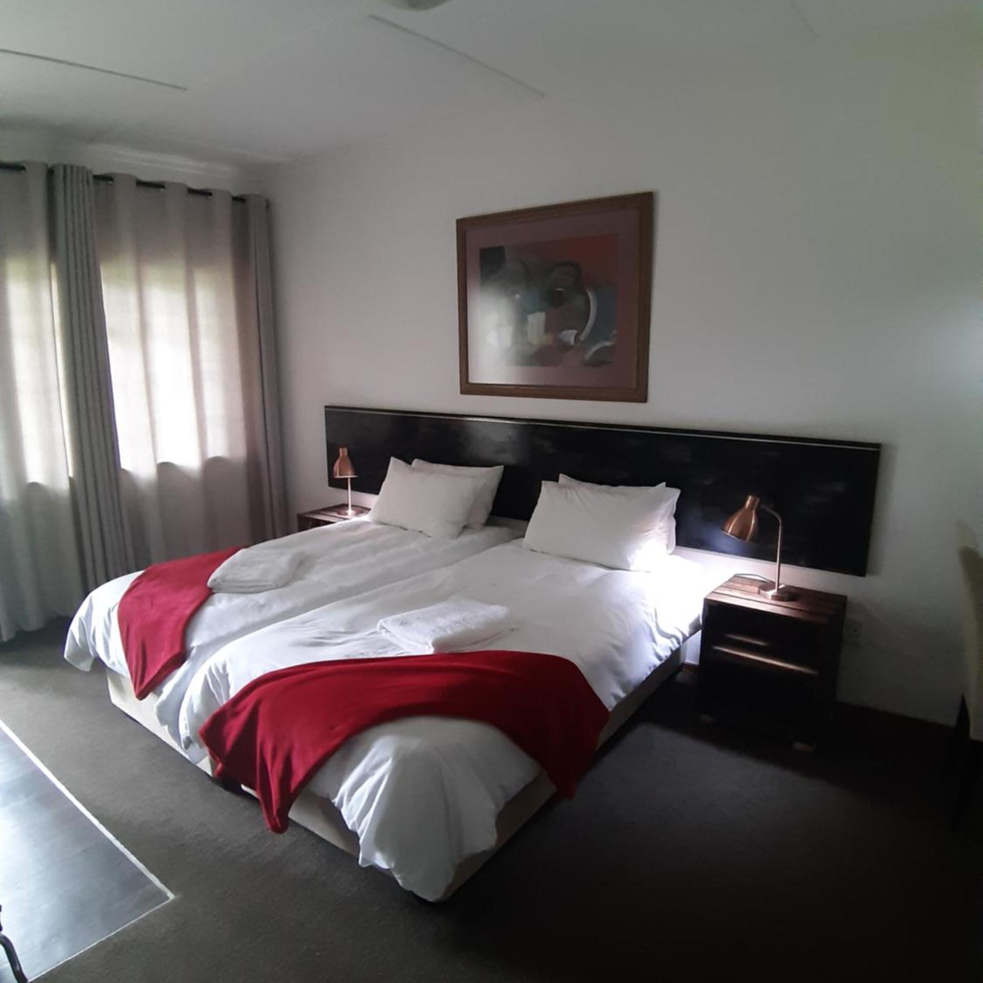Wayside lodge 2/42