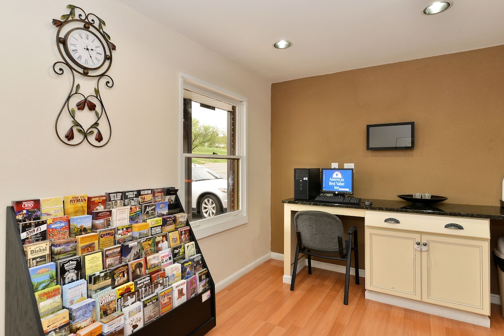 Americas Best Value Inn Nashville Downtown 15/17