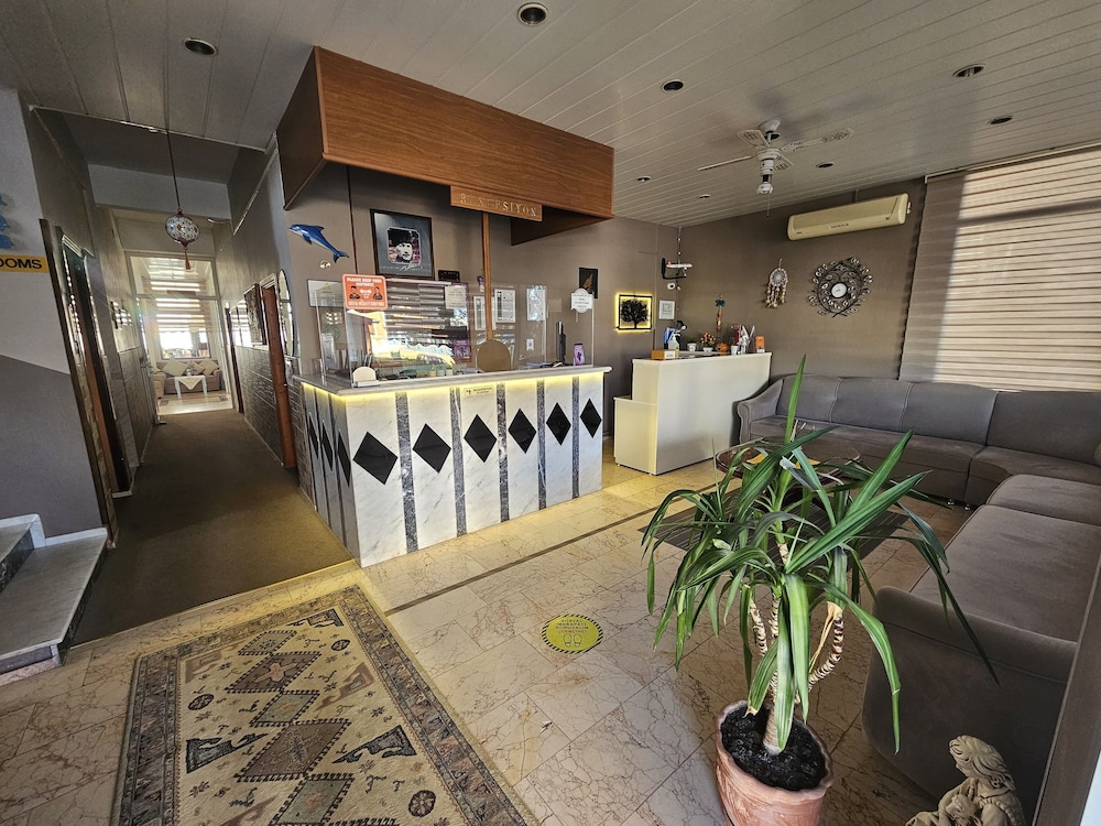 Nil Hotel 9/47
