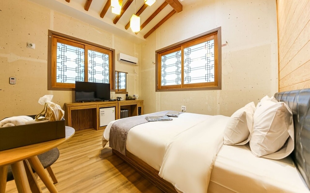 Jeonju Hanok Hotel Goong 7/15