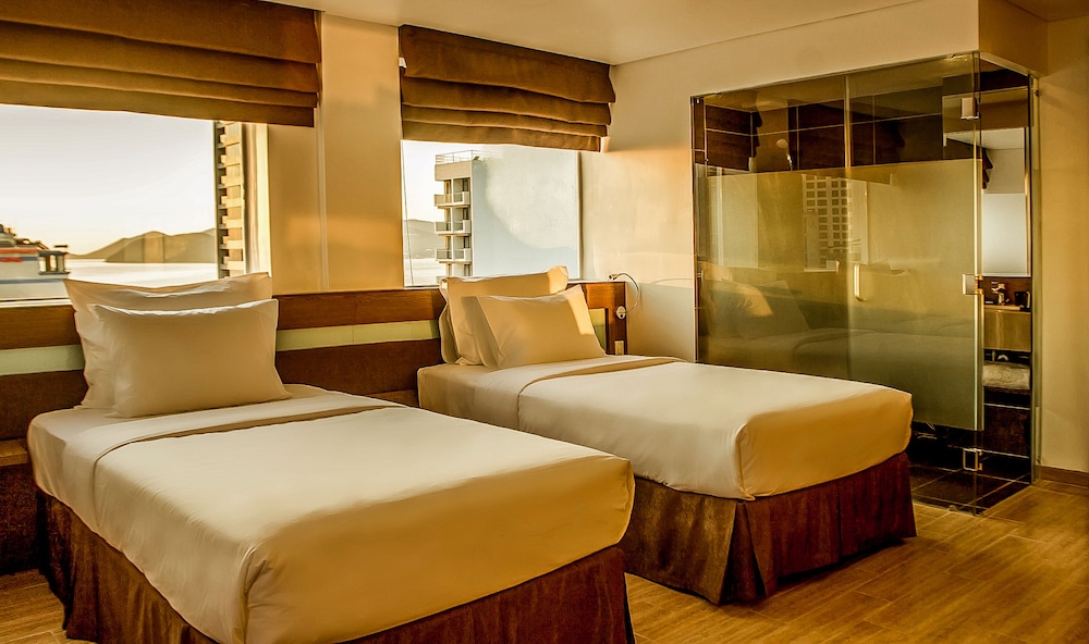 EXECUTIVE, TRIPLE, OCEAN VIEW, BALCONY
