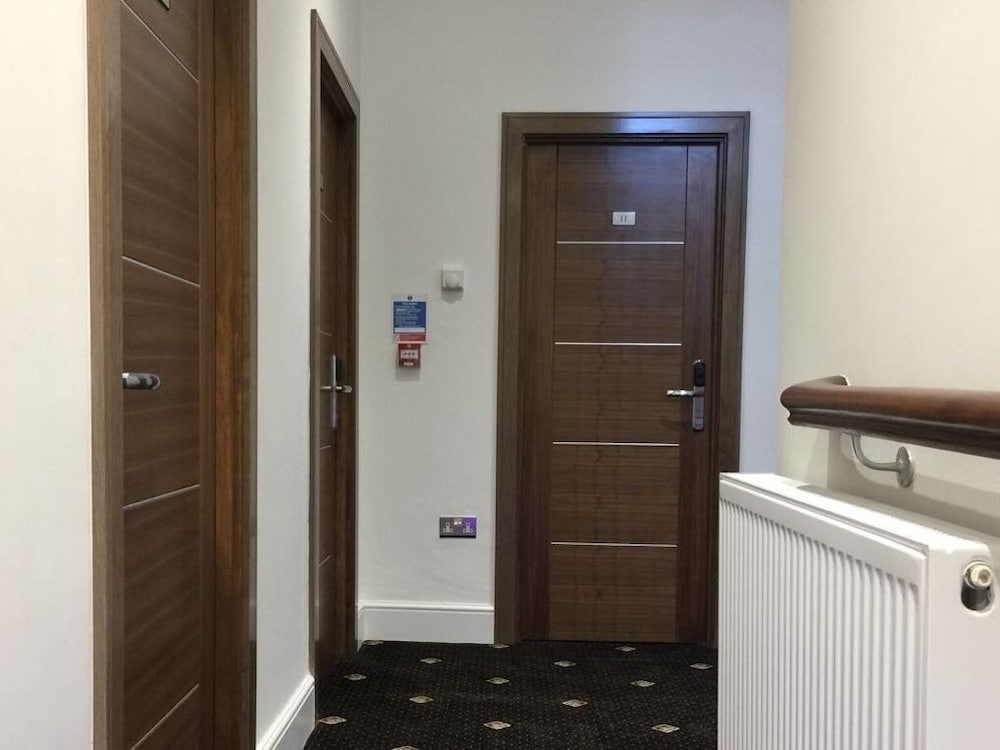 Marlborough Hotel 41/42