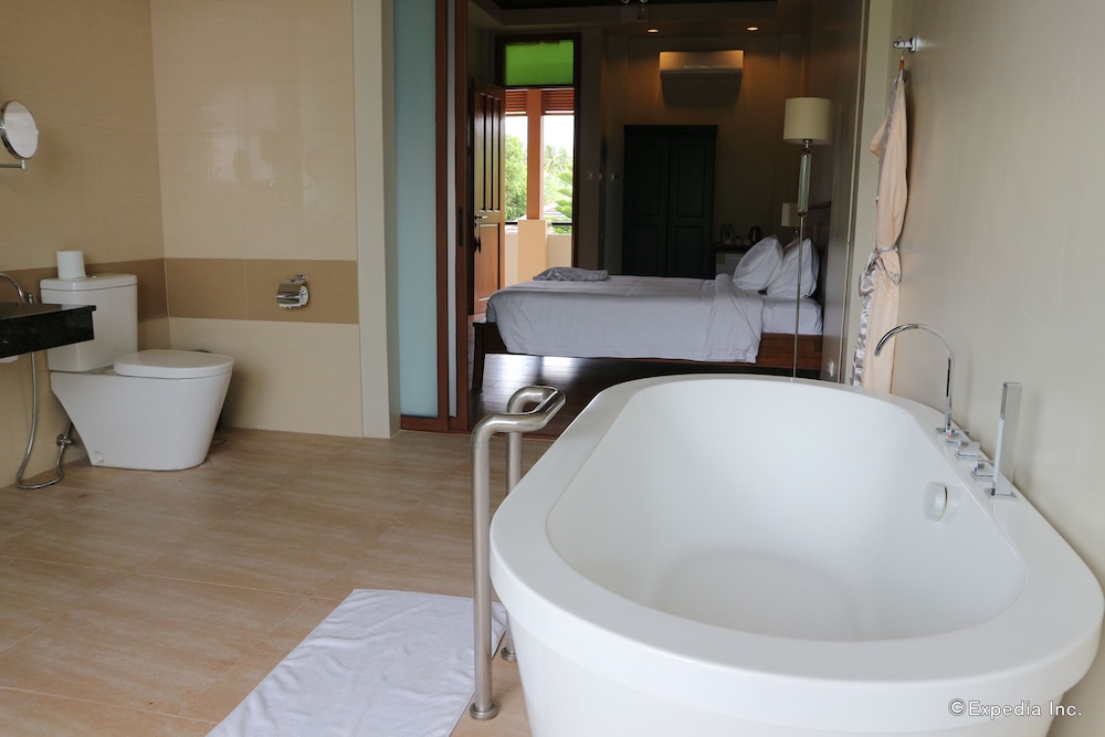 Bravo Resorts Munting Paraiso 47/49
