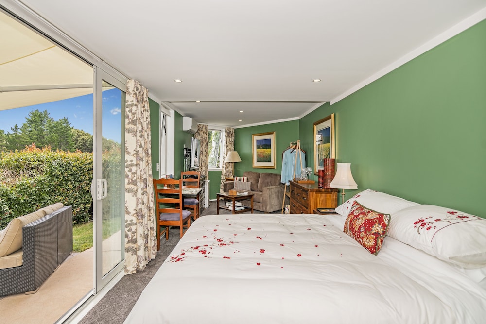 Bayview Valley Lodge 7/49