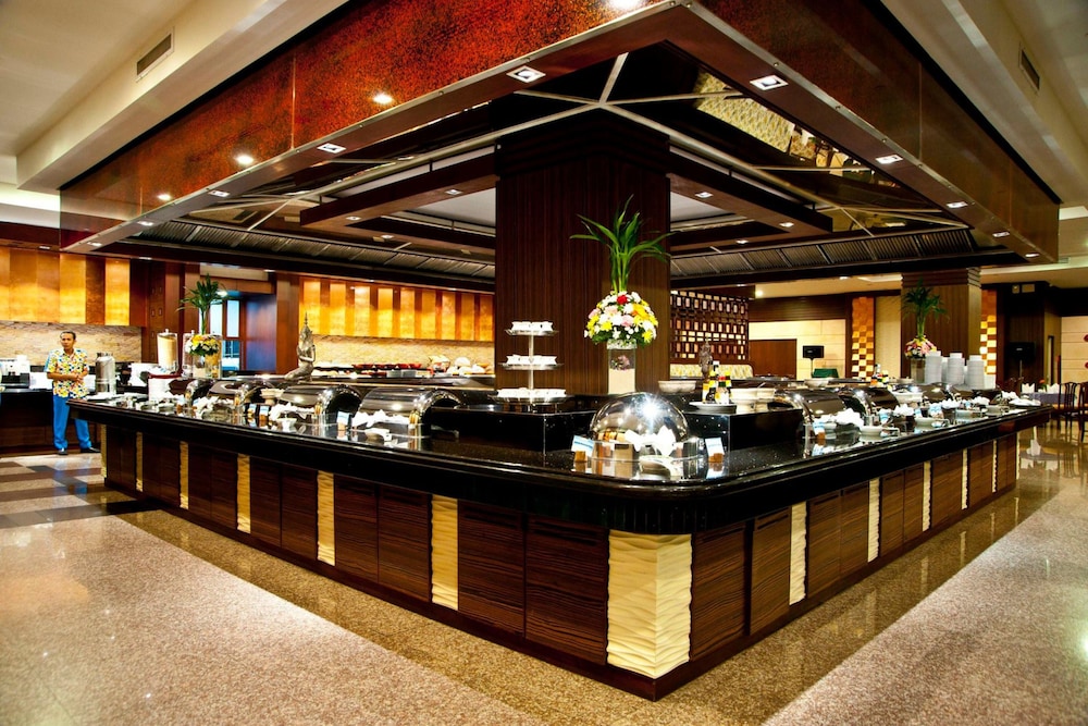 Grand Pacific Sovereign Resort and Spa 14/68