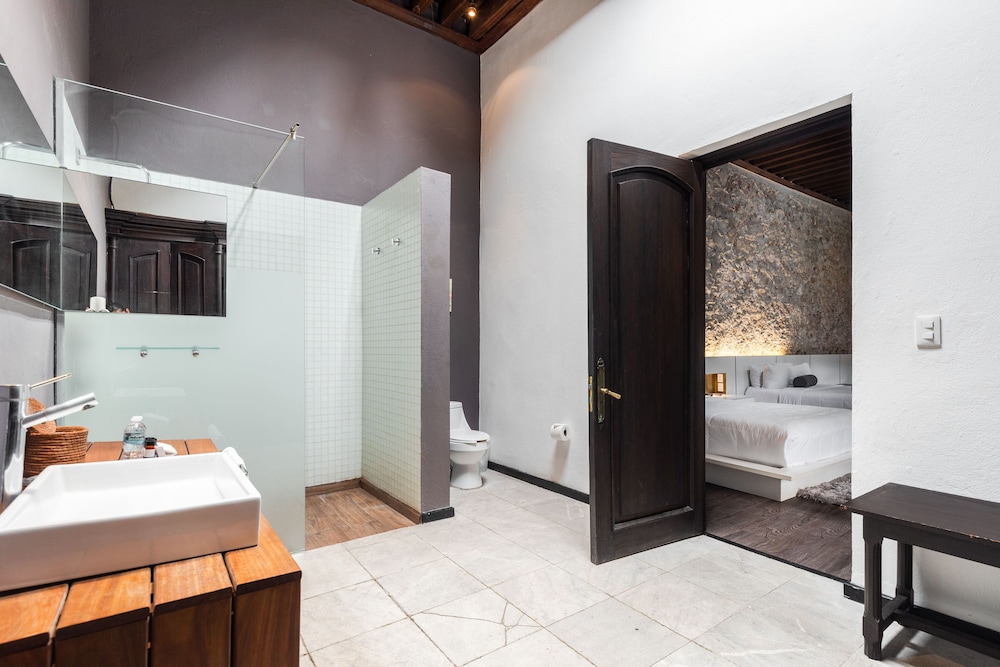 Meson de Santa Rosa Luxury Hotel 30/70