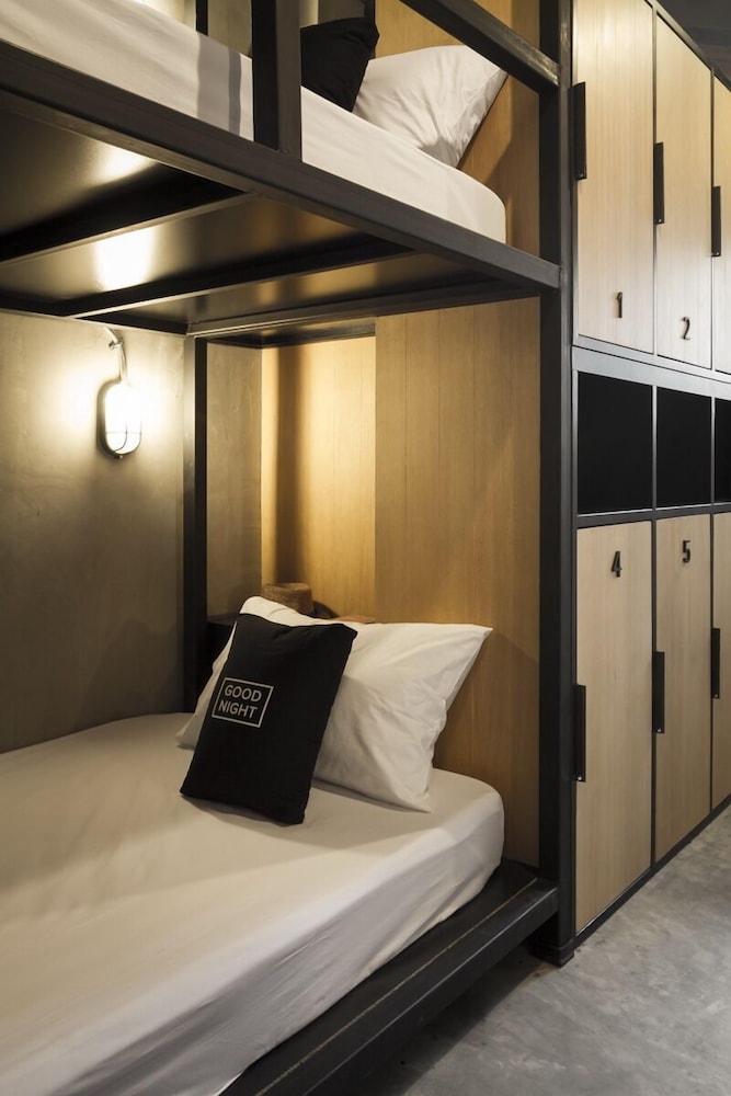 MIXED DORM, 6 BEDS