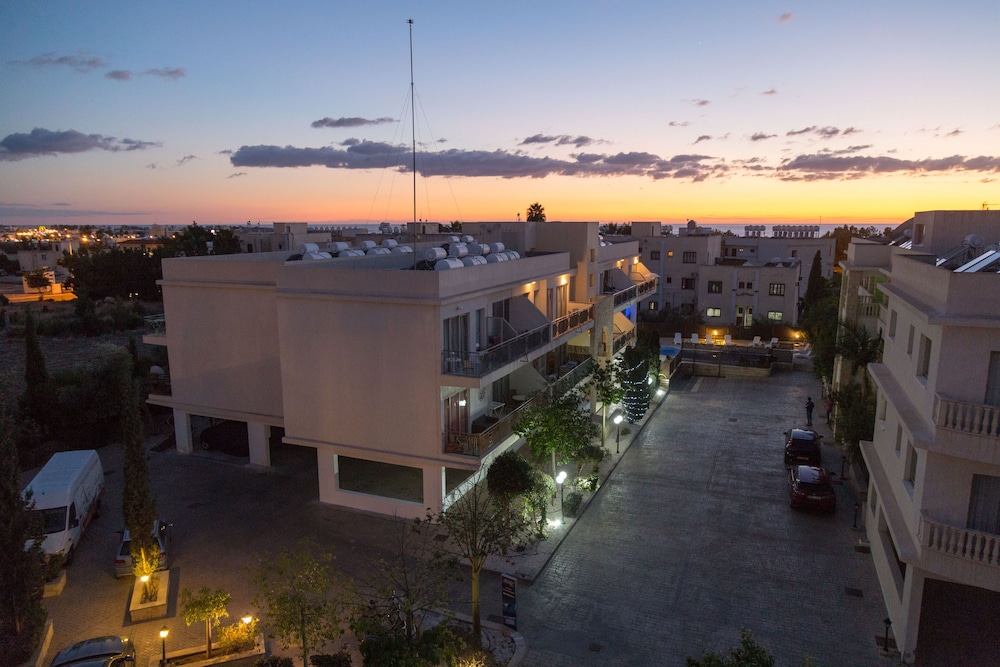 Kings Holiday Apartments 2/42
