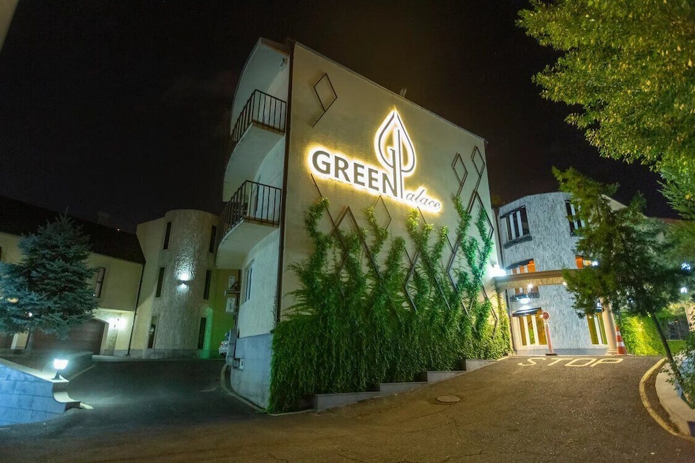 Green Palace 1/49