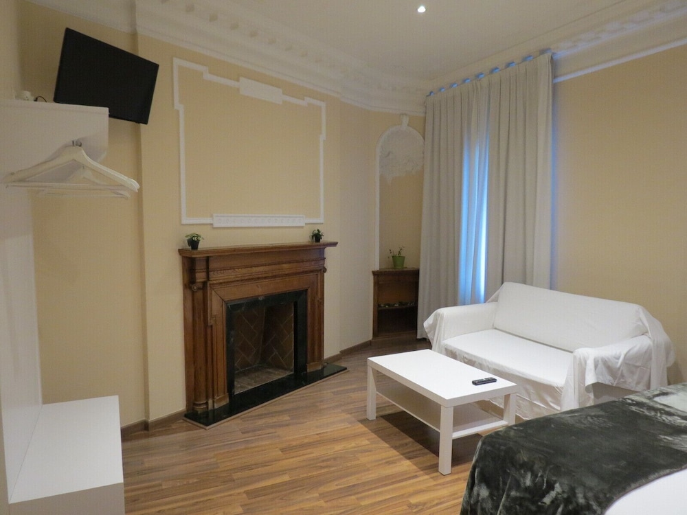 Junior Suite, Studio, Queen Bed, Jetted Tub