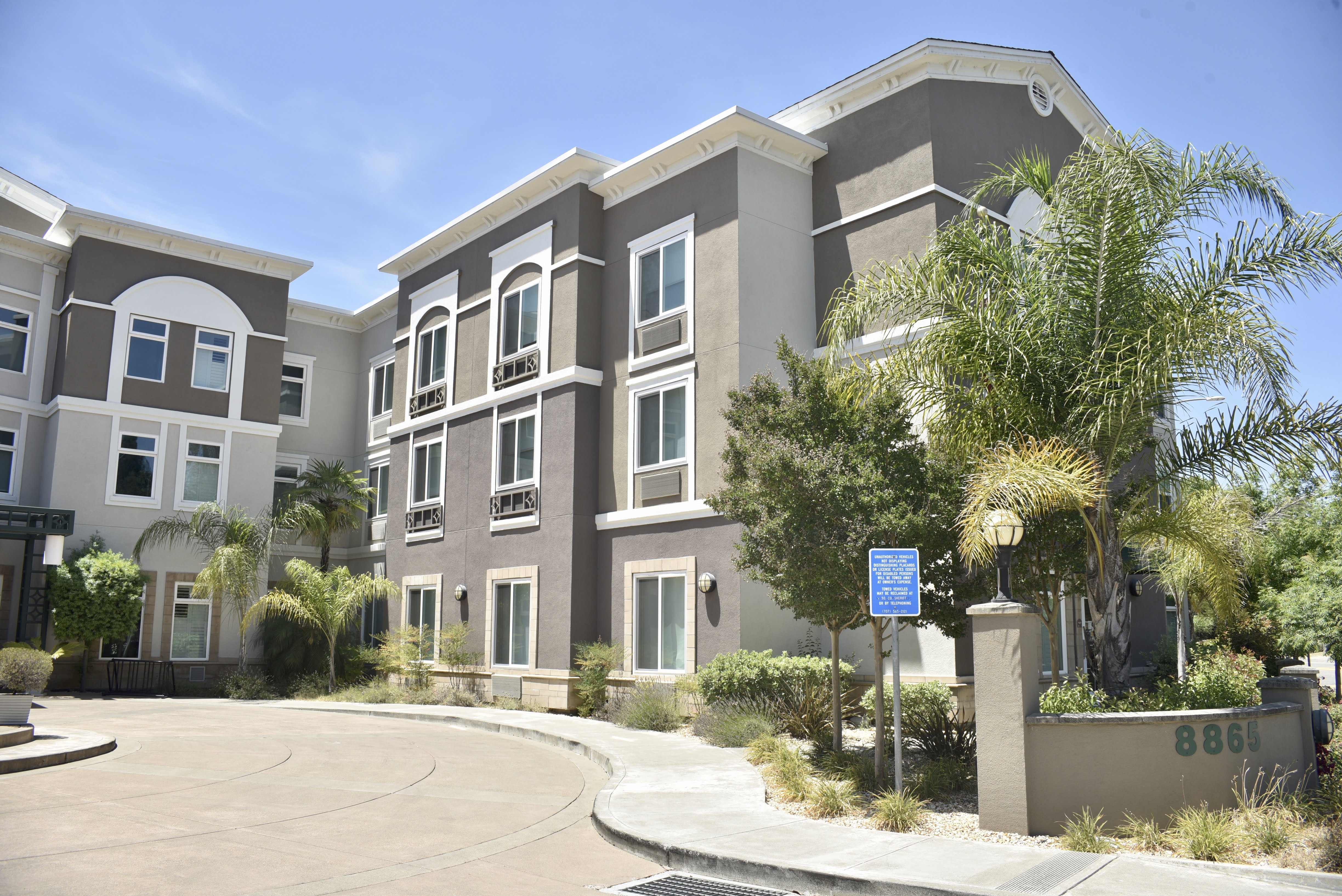 HOLIDAY INN EXPRESS WINDSOR SONOMA WINE COUNTRY 46/50